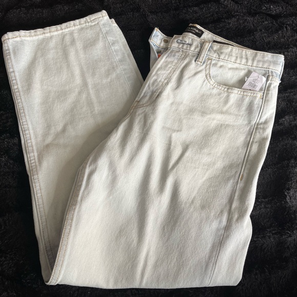 Banana Republic Women’s Light Blue Washed Demin Jeans. Size 28
